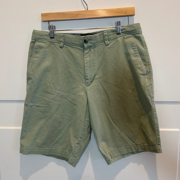 Banana Republic Other - Banana‎ Republic Emerson Short Khaki Chino Flat Front Mens Size 33 Green